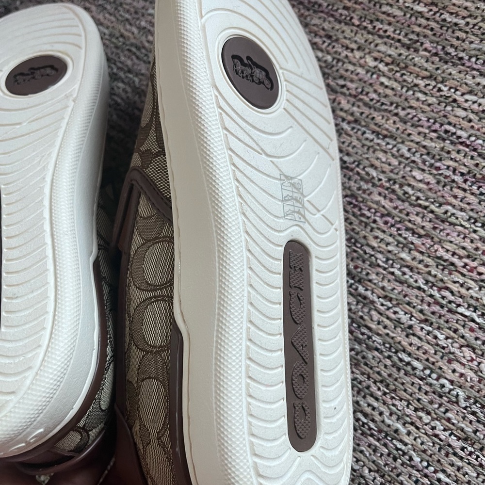 Coach shoes - Picture 2 of 3